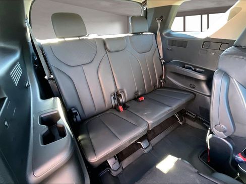 Used 2024 Hyundai Palisade SEL w/ Premium Package image 25