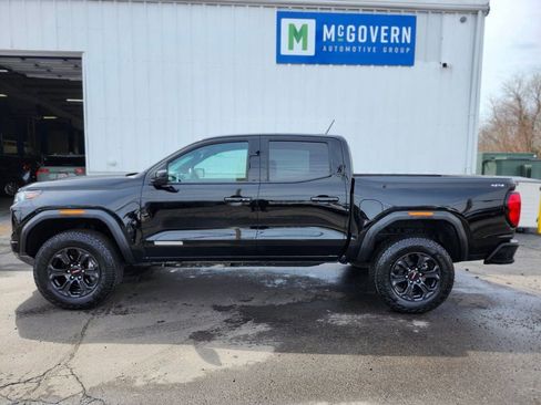 Used 2025 GMC Canyon Elevation AWD/4WD image 2