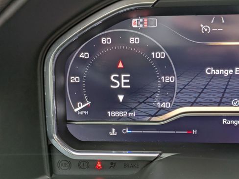 Used 2025 GMC Sierra 2500 AT4 image 21