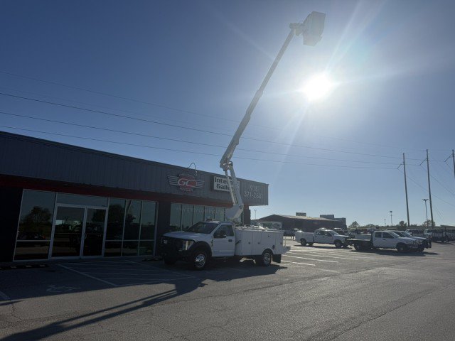 Used 2019 Ford F550 4x4 Regular Cab Super Duty image 13