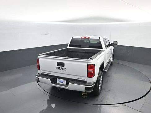 Used 2019 GMC Sierra 2500 Denali image 23