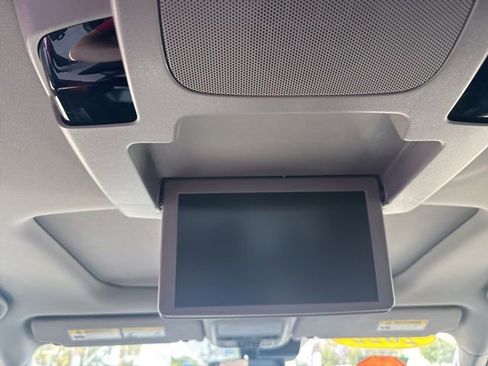 Used 2022 Honda Pilot Touring image 28