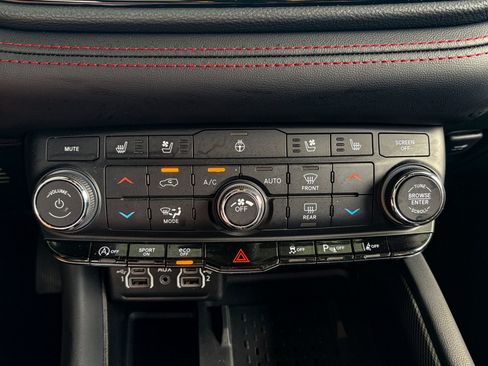 Used 2026 Dodge Durango GT AWD/4WD image 19