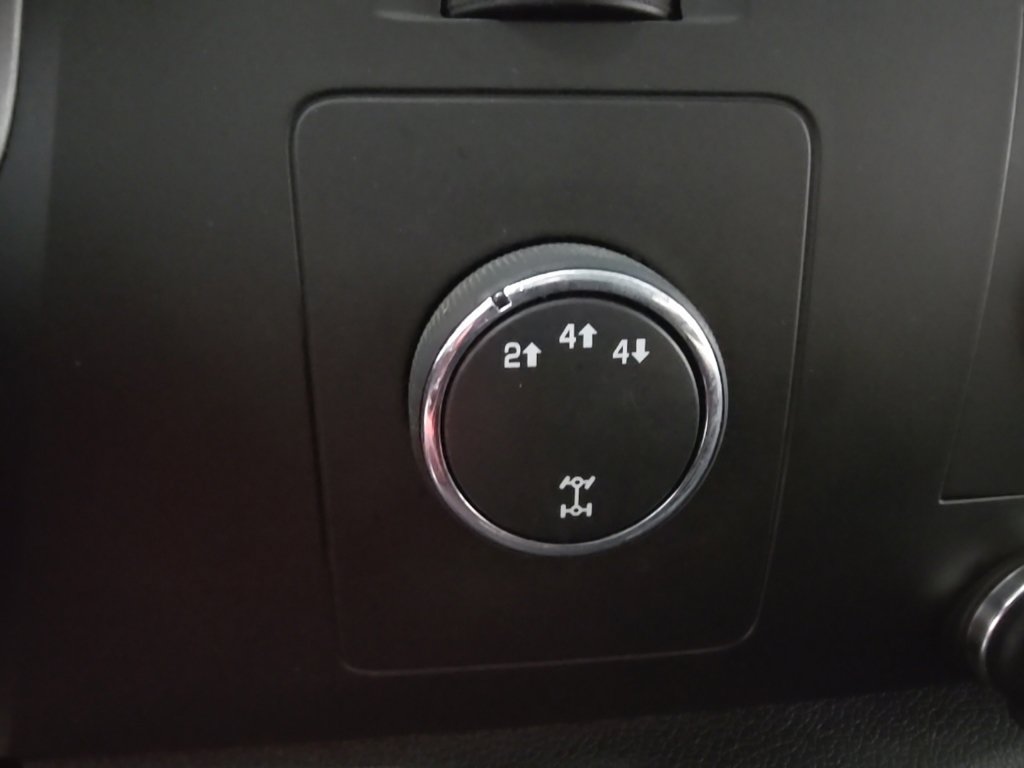 Used 2014 GMC Sierra 2500 SLE w/ SLE Preferred Package AWD/4WD image 31