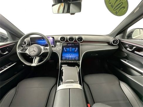Used 2025 Mercedes-Benz C 300 4MATIC Sedan image 3