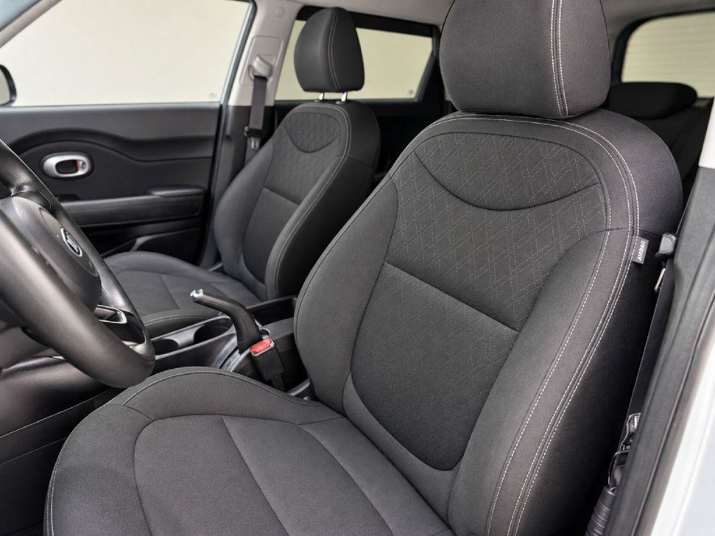 Used 2016 Kia Soul FWD image 9