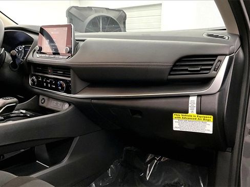 New 2026 Nissan Rogue S image 31