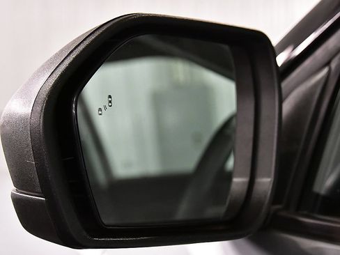 Used 2024 Ford Explorer XLT w/ Equipment Group 202A AWD/4WD image 14