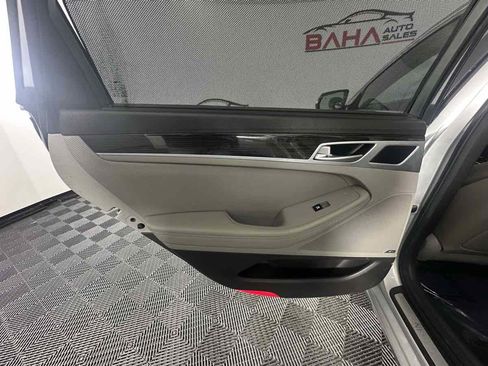 Used 2017 Genesis G80 3.8 w/ Option Group 02 image 17