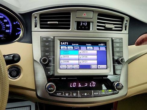 Used 2012 Toyota Avalon Limited FWD image 18