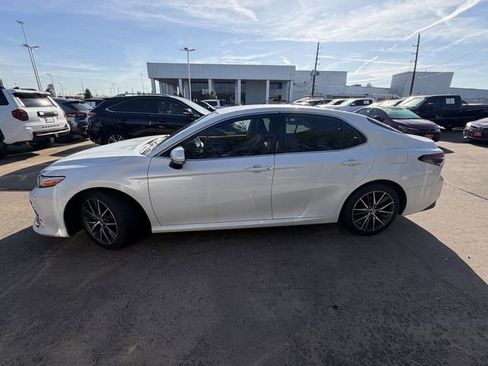 Used 2023 Toyota Camry XLE image 8