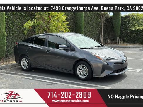 Used 2016 Toyota Prius Two FWD image 4