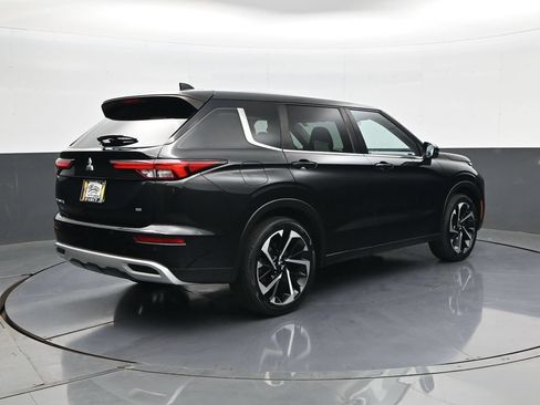 Used 2022 Mitsubishi Outlander SE AWD/4WD image 6