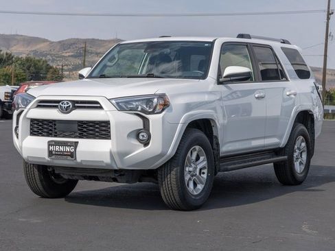Used 2024 Toyota 4Runner SR5 image 31