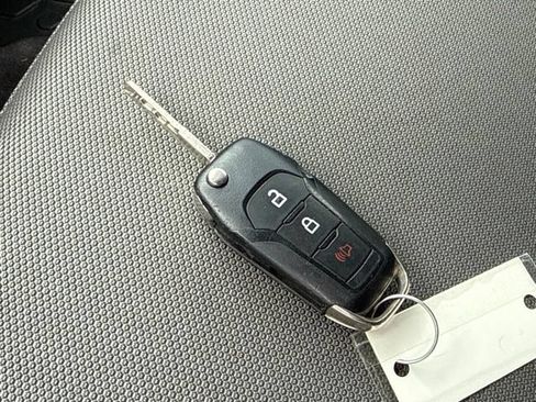 Used 2015 Ford F150 XLT AWD/4WD image 20