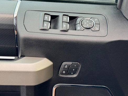 Used 2018 Ford F150 Lariat image 24