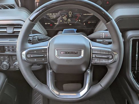 New 2026 GMC Yukon Denali w/ Denali Reserve Package AWD/4WD image 10
