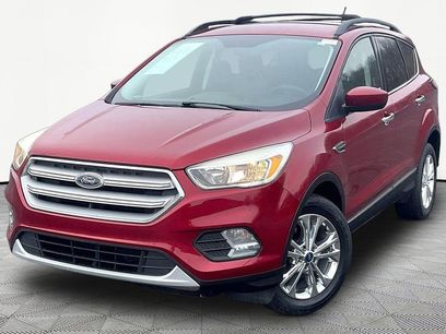 Used 2018 Ford Escape SE w/ SE Sync 3 Package
