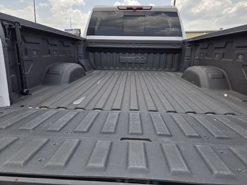 Used 2024 Chevrolet Silverado 2500 High Country w/ Z71 Off-Road Package AWD/4WD image 17