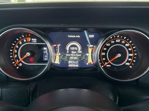 Used 2020 Jeep Gladiator Overland AWD/4WD image 24