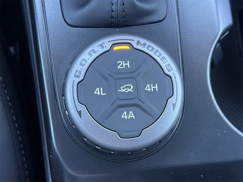 New 2025 Ford Bronco Outer Banks w/ Sasquatch Package image 9