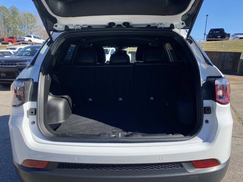 Certified 2025 Jeep Compass Limited image 7