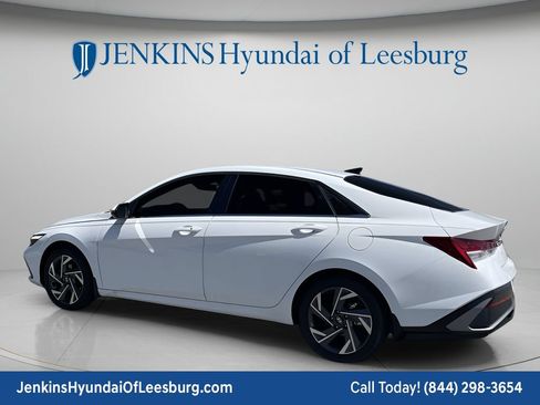 New 2026 Hyundai Elantra Limited FWD image 7