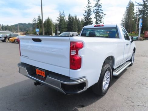 Used 2025 Chevrolet Silverado 1500 W/T image 8