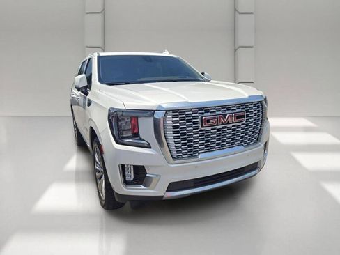 Used 2021 GMC Yukon Denali AWD/4WD image 3