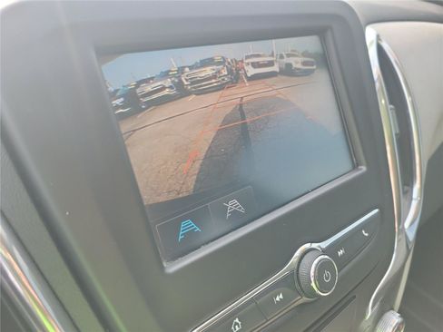 Used 2018 Chevrolet Equinox LS FWD image 29