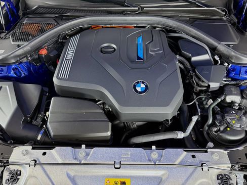 Used 2023 BMW 330e w/ M Sport Package RWD image 31