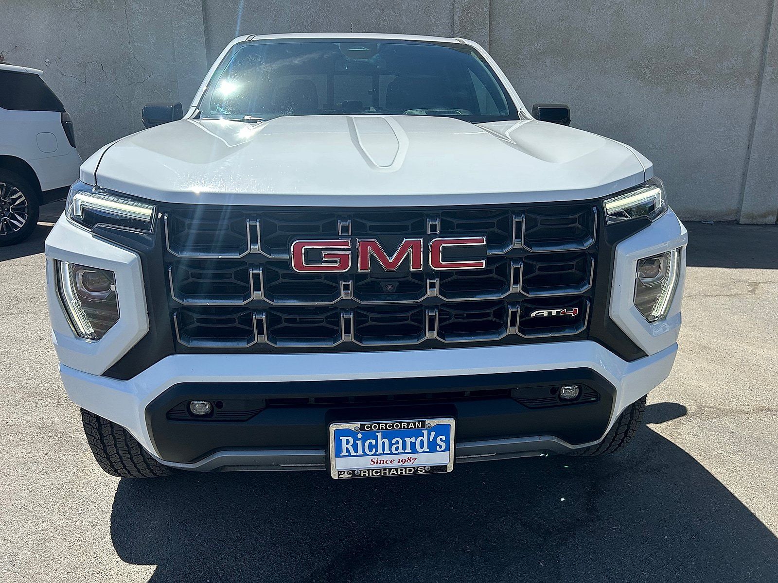 Used 2023 GMC Canyon AT4 w/ AT4 Premium Package AWD/4WD image 8