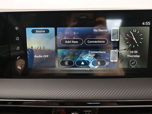 Used 2025 Nissan Kicks SR FWD image 24