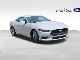 New 2026 Ford Mustang Coupe RWD video 2