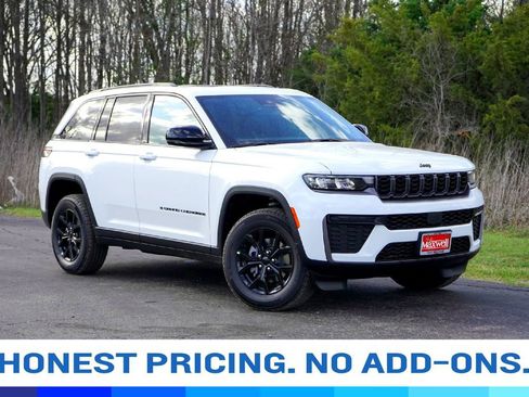 New 2026 Jeep Grand Cherokee Altitude RWD image 1
