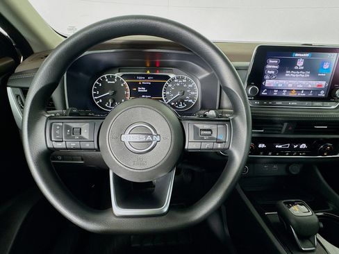 Used 2023 Nissan Rogue SV FWD image 11