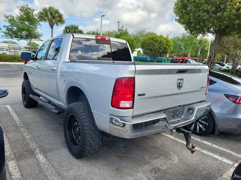 Used 2018 RAM 1500 Classic SLT image 4