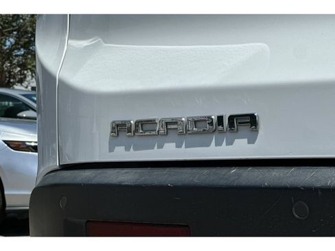 Used 2017 GMC Acadia SLT FWD image 55