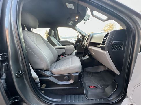 Used 2018 Ford F150 XLT w/ XTR Package image 27