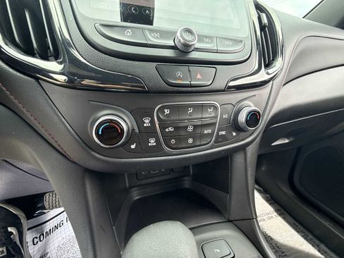 Certified 2022 Chevrolet Equinox RS w/ Infotainment Package FWD image 16