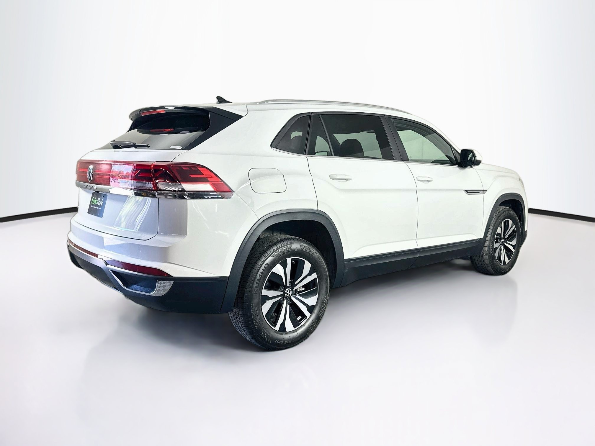 Used 2025 Volkswagen Atlas Cross Sport SE FWD image 9