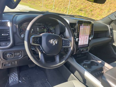 Used 2025 RAM 1500 Big Horn AWD/4WD image 11