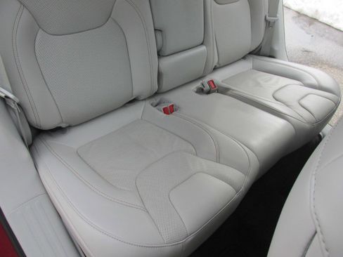 Used 2020 Jeep Cherokee Limited image 61