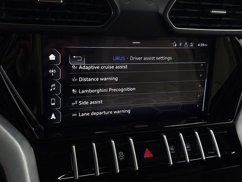 Used 2021 Lamborghini Urus image 31