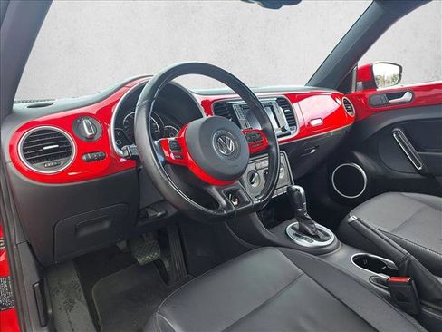 Used 2016 Volkswagen Beetle 1.8T SE w/ Lighting Package image 9