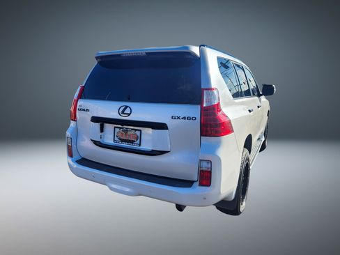 Used 2010 Lexus GX 460 image 3