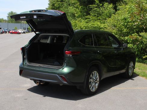 Used 2023 Toyota Highlander Limited AWD/4WD image 7