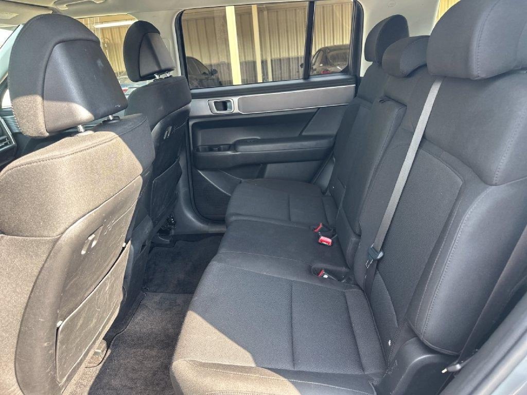 Used 2024 Hyundai Santa Fe SE FWD image 20