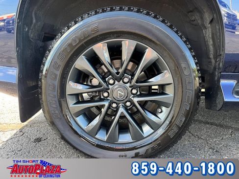 Used 2023 Lexus GX 460 Premium AWD/4WD image 19
