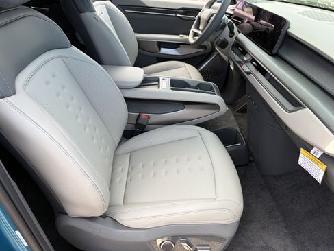 New 2026 Kia EV9 Wind AWD/4WD image 9